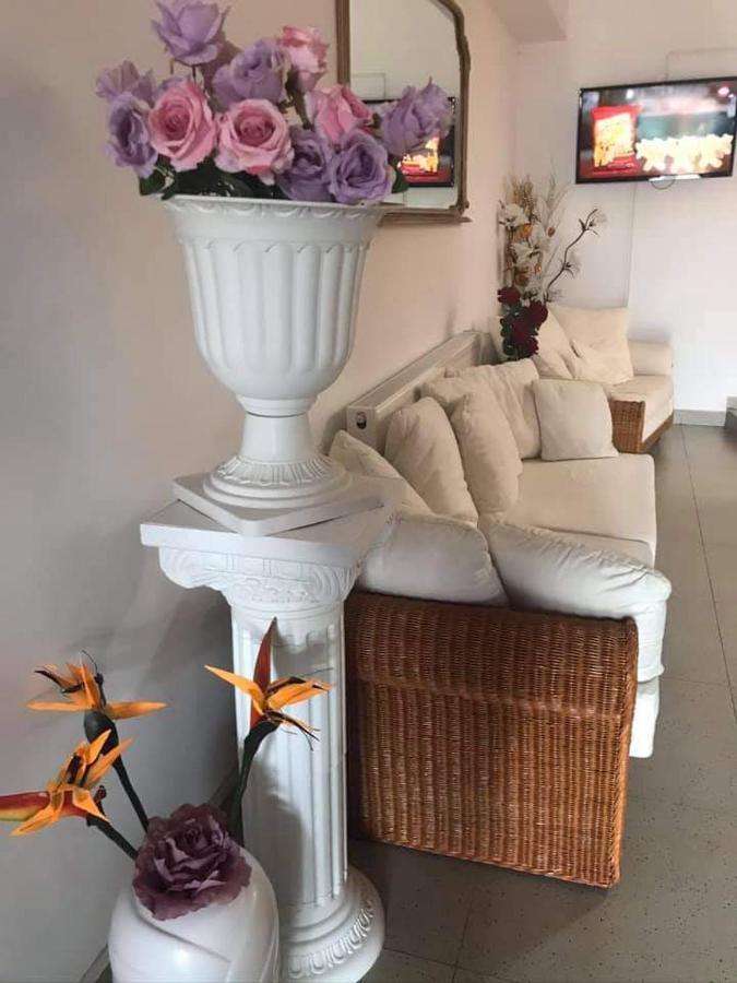 Casa Regala Ear Hotell Craiova Eksteriør bilde