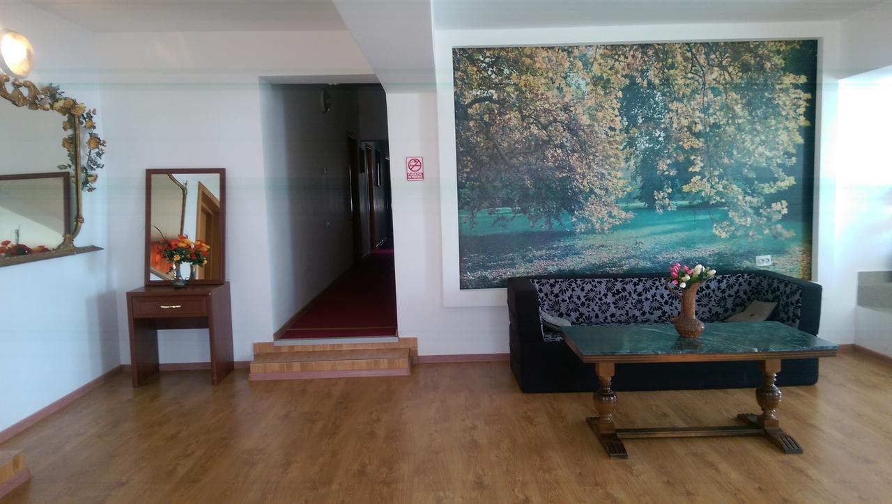 Casa Regala Ear Hotell Craiova Eksteriør bilde
