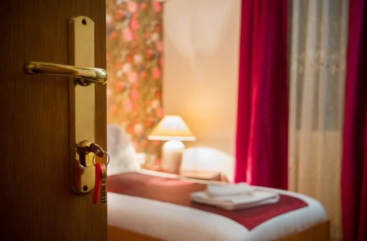 Casa Regala Ear Hotell Craiova Eksteriør bilde